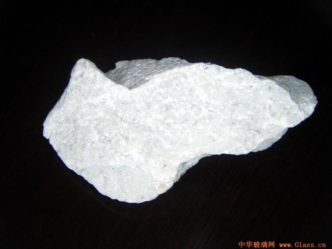 al2o3    tfe2o3  玻璃产品 长石 >钠长石 白色半透明脉石英(拉管